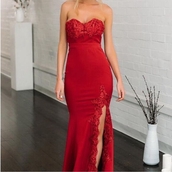Hello Molly Svelte Lace Embroidered Maxi Dress | Red size 6 - Picture 2 of 16